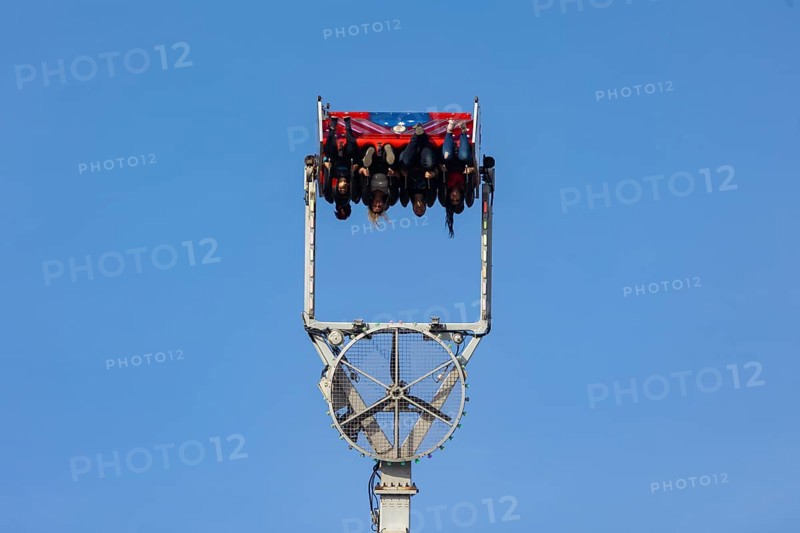 Ride with rollover for the folk festival in the frame of the city festival in Dresden
