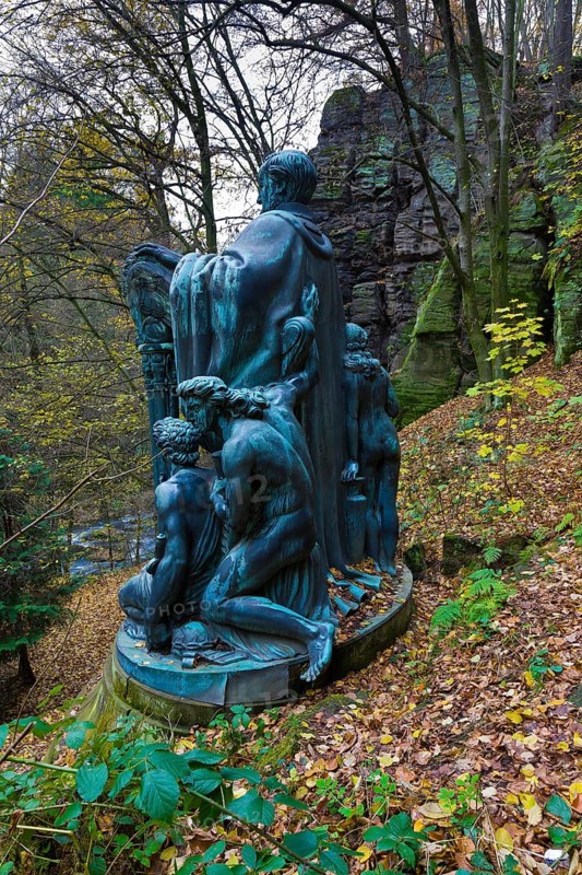 Richard Wagner monument in Liebethaler Grund