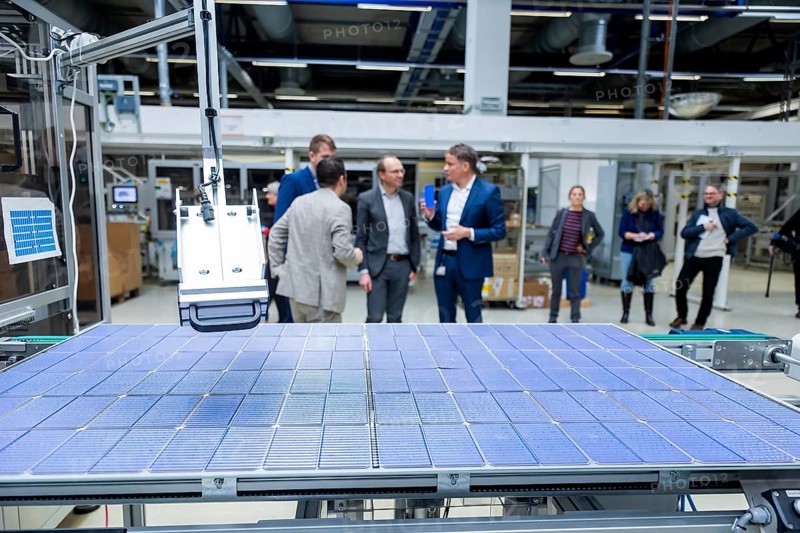Ministerial visit to MeyerBurger Freiberg