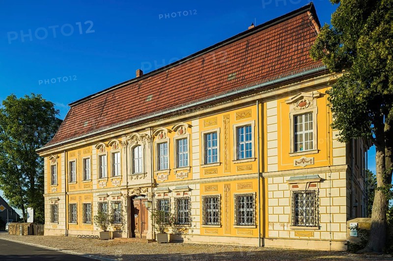 Built around 1709 in the style of a large manor house, the hunting lodge - often referred to as a hunting lodge - is considered an outstanding gem of Baroque architecture in the Mulde Valley. The architect was Matthäus Daniel Pöppelmann