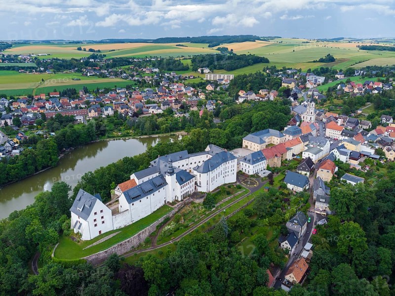 Wildenfels Castle rises on a mountain spur above the town of Wildenfels near Zwickau in Saxony. It is best known for its unique 18th century paper and silk wallpapers, which can be found in the former living quarters of the count's family
