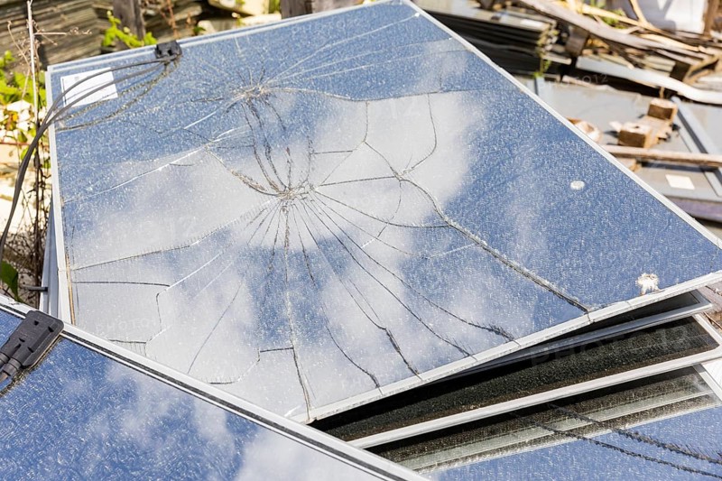 Used solar panels are recycled in a company or, if the measured performance parameters are correct, offered on the second-hand market