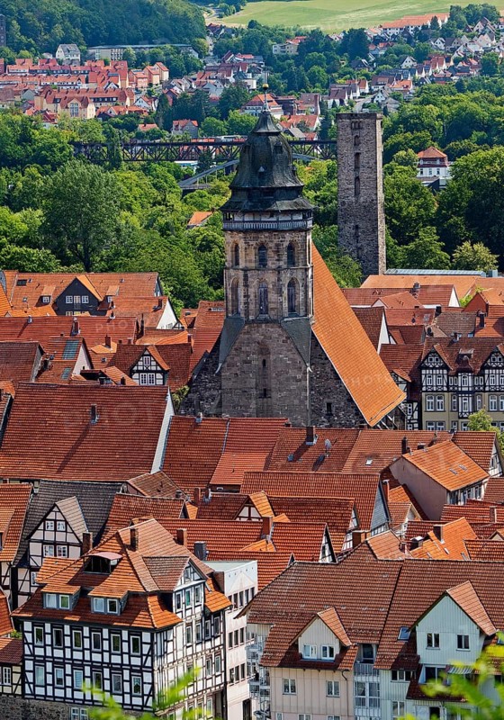 Town view from an elevated viewpoint with the church of St. Blasius, Hann. Münden or Hannoversch Münden, Lower Saxony, Germany, Europe
