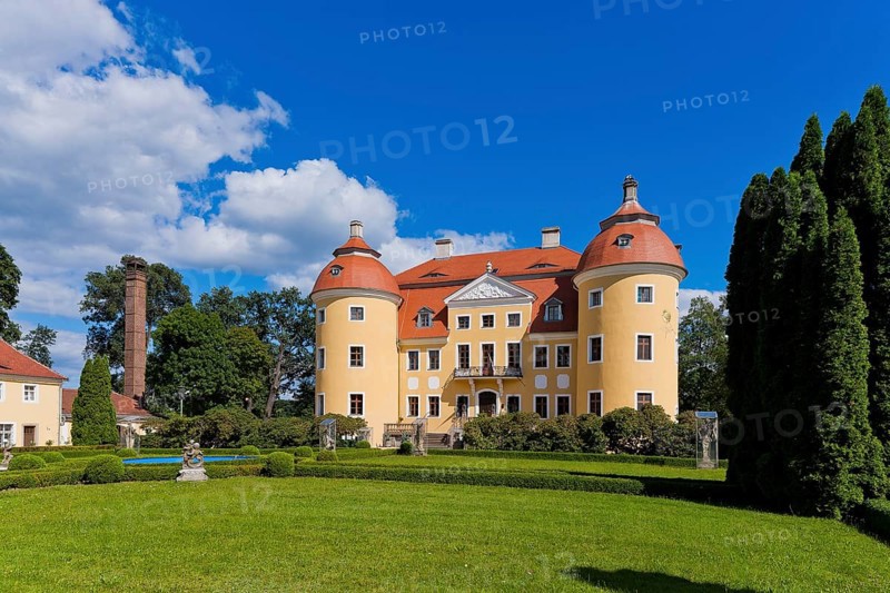 (Copyright Â© Sylvio Dittrich +49 1772156417) The Baroque Milkel Castle complex is located on the northern edge of the village of Milkel in the municipality of Radibor. This is located around 13 kilometres north of Bautzen in the Upper Lusatian heath and pond landscape
