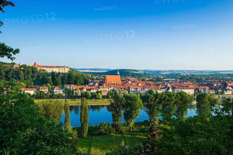 Pirna is a large district town and the administrative seat of the Sächsische Schweiz-Osterzgebirge district and the Pirna administrative community in the Free State of Saxony, Dresden administrative district. It is considered the gateway to Saxon Switzerland