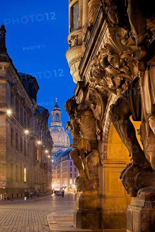 (Copyright Â© www.dresden-fotografie.de) (Sylvio Dittrich) (+49 1772156417) Georgentor, Ständehaus and Frauenkirche