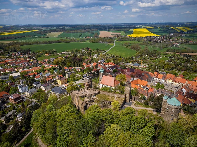 Stolpen Castle, which in its history was converted from a hilltop castle to a palace and later used as a fortress, is located about 27 kilometres east of Dresden, directly south of the historic town centre of Stolpen in the district of Sächsische Schweiz-Osterzgebirge at 356 m above sea level