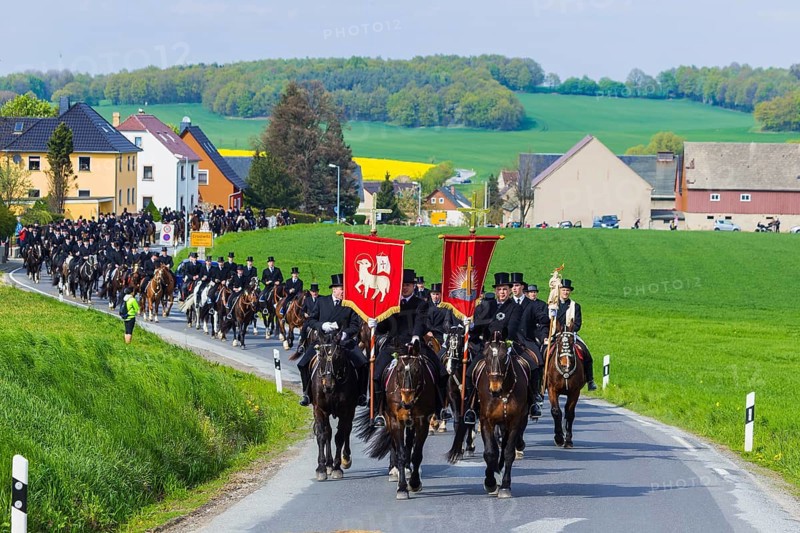 Easter riding procession in Crostwitz, Easter riding in Lusatia. Procession from Crostwitz to Panschwitz Kuckau. Every year at Easter, around 5 processions take place in Lusatia, each with around 200 riders. The Catholic Church continues old Sorbian rites here. Thousands of spectators watch the impressive processions on horseback