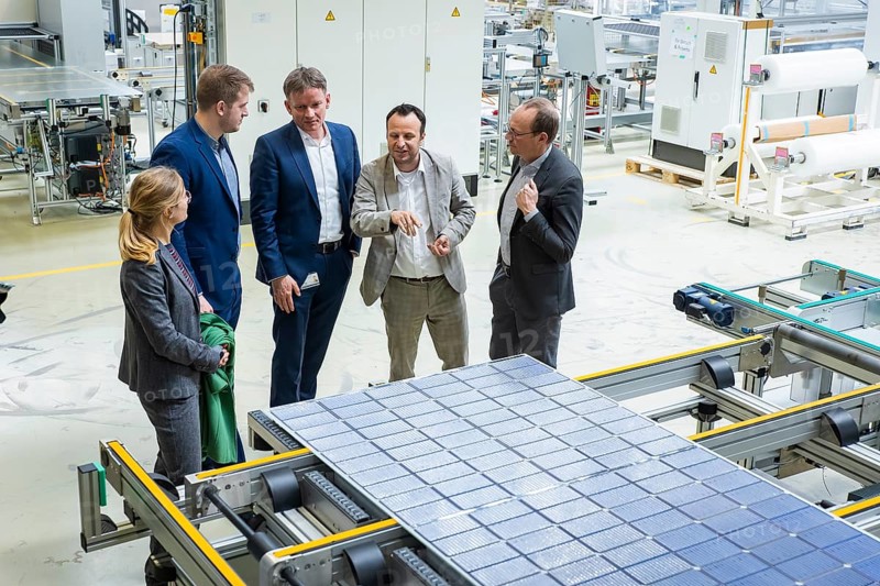 Ministerial visit to MeyerBurger Freiberg