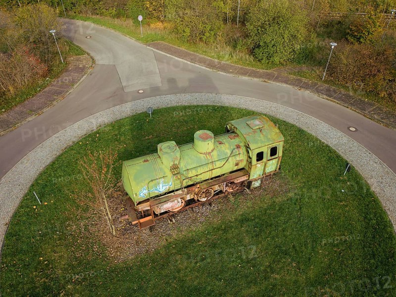 The briquette factory is a piece of the region's industrial history. Coal from the open-cast mine in Wyhra used to be processed into briquettes here. In the 1970s, the plant was used to generate heat for the Bockwitz opencast mine. Old steam storage locomotive