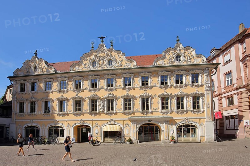 Haus zum Falken Ornamentation in the Rococo, Late Baroque, Falcon House, People, Würzburg, Lower Franconia, Franconia, Bavaria, Germany, Europe
