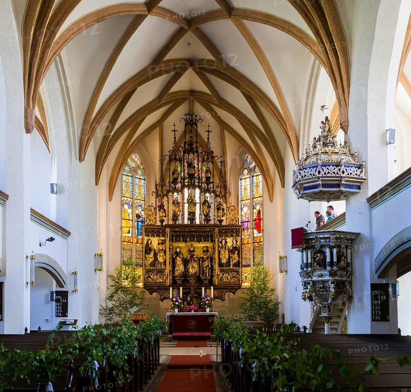 DEU Saxony Döbeln Döbeln, the late Gothic town church of St. Nikolai, with its high altar and miracle man, whose historical origins date back to 1333