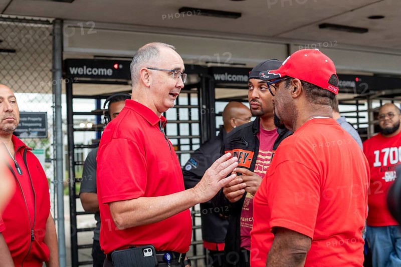 Sterling Heights, Michigan USA, 12 July 2023, United Auto Workers President Shawn Fain began contract bargaining with Ford, General Motors, and Stellantis by visiting workers at the gates of Stellantis' Sterling Heights Assembly Plant.