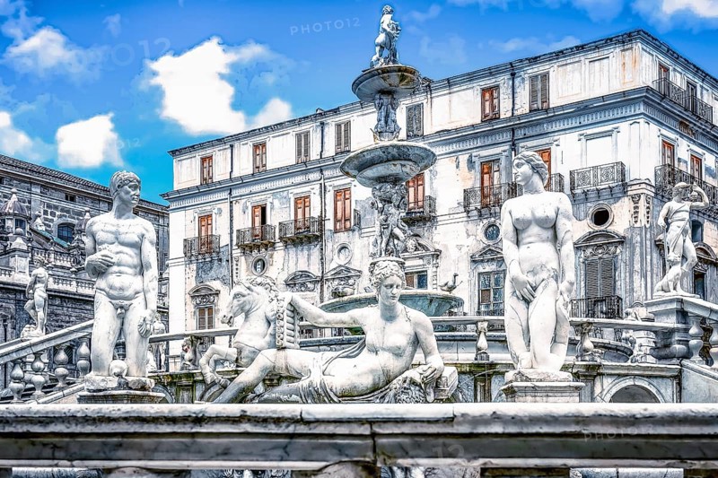 Fontana Pretoria on the Piazza Pretoria square in the Sicilian harbour city of Palermo