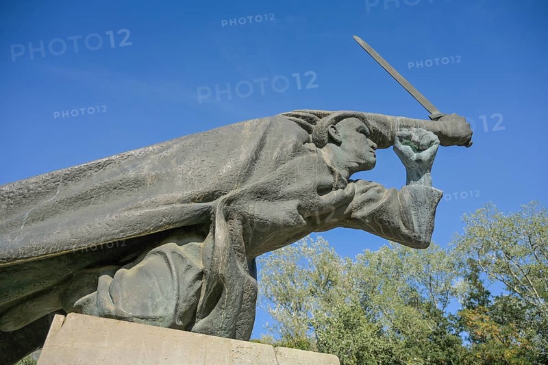 Monument to the Spanish Fighters, Memorial to the Interbrigadists in the Spanish Civil War, Volkspark Friedrichshain, Friedrichshain, Berlin, Germany, Europe