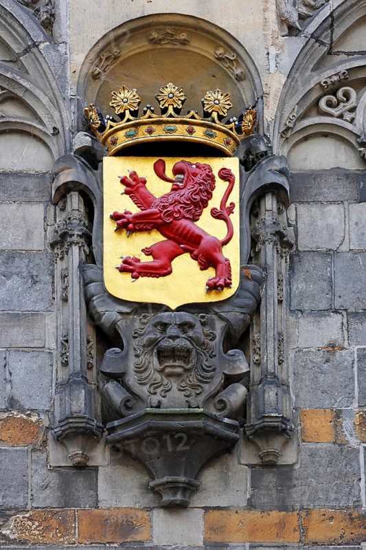 Coat of arms of Delft, red lion and crown, facade Gemeenlandshuis van Delfland, town hall, Delft, Zuid-Holland, South Holland, Netherlands