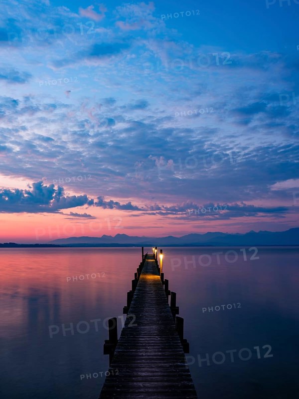 Footbridge on Lake Chiemsee at dawn, with the Chiemgau Alps behind, Chiemgau, Upper Bavaria, Bavaria, Germany, Europe
