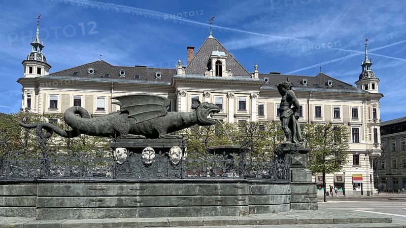 Lindwurmbrunnen, Neuer Platz, Klagenfurt, Carinthia, Austria, Europe