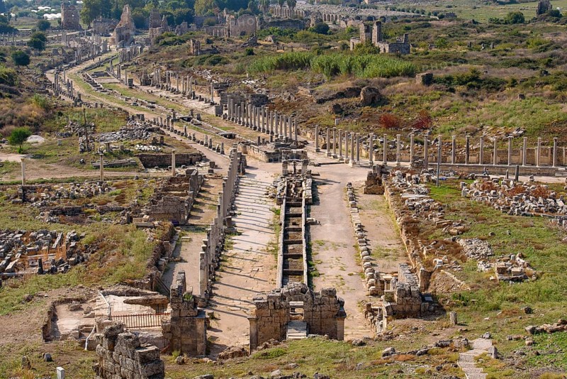 Overview of Perge, an ancient Greek city in Antalya, Turkey, Asia
