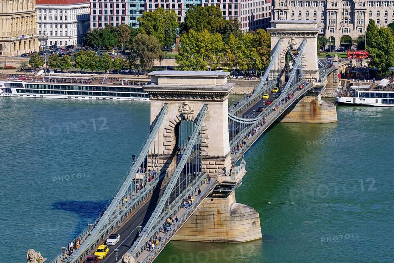 Aerial view of Széchenyi Chain Bridge across the River Danube connecting Buda and Pest, Budapest, Hungary, Europe