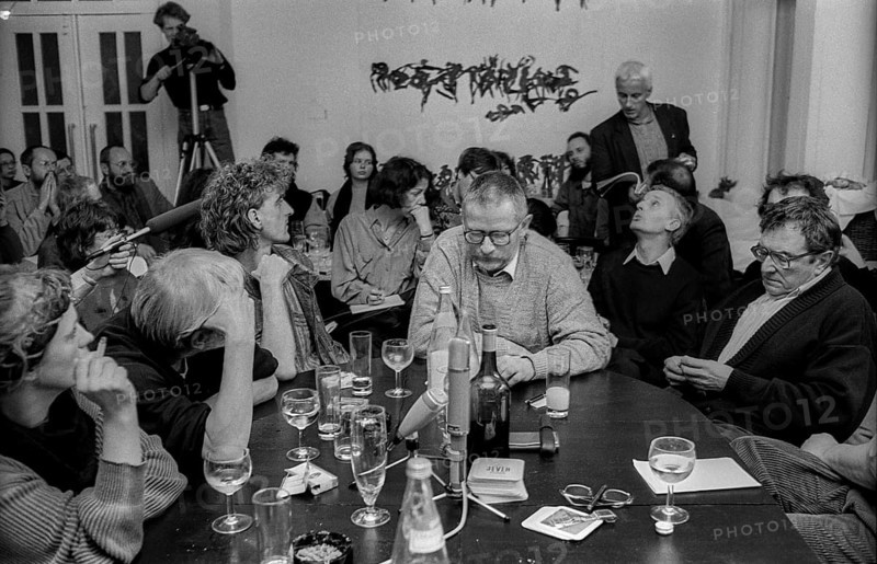 Germany, Berlin, 15 February 1991, round table discussion Experience with censorship, at Haus Drama in Clara-Zetkin-Straße, left: Brigitte Struzyk, right: Horst Drescher, Europe