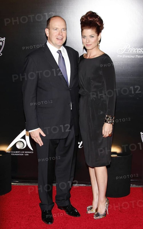 Prince Albert II of Monaco and Debra Messing at the Rodeo Drive Walk of Style Award honoring Princess Grace Kelly of Monaco and Cartier held in Beverly Hills, USA on October 22, 2009
