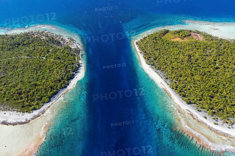Almonu Pass in Apataki Atoll, Tuamotu Archipelago, French Polynesia, Oceania