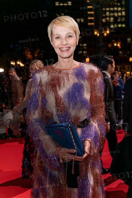 FRANKFURT AM MAIN, Deutschland, 18. Oktober 2019: Susann Atwell (*1968, deutsche Fernsehmoderatorin) bei ihrer Ankunft auf dem roten Teppich beim Hessischen Film- und Kinopreis 2019, Red Carpet, Frankfurt am Main