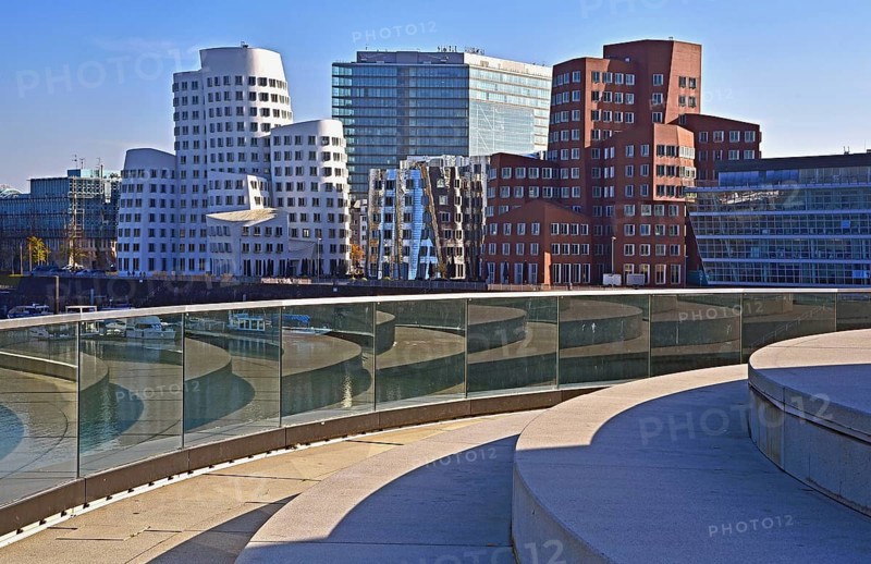 O. Ghery buildings in the media harbour