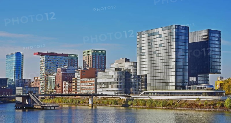 Buildings in Medienhafen, Buildings in the harbour