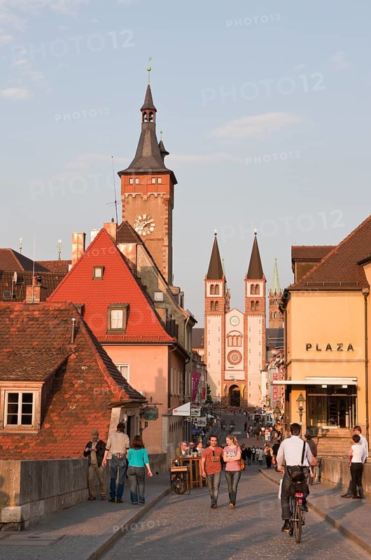 Old Main bridge in Wuerzburg with St Kilian's Cathedral and town hall, Wuerzburg, Lower Franconia, Bavaria, Germany, Europe