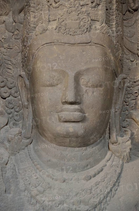 Figure of Shiva in the main cave of the Shiva temple on Elephanta Island, UNESCO World Heritage Site, Mumbai, Maharashtra, India, Asia