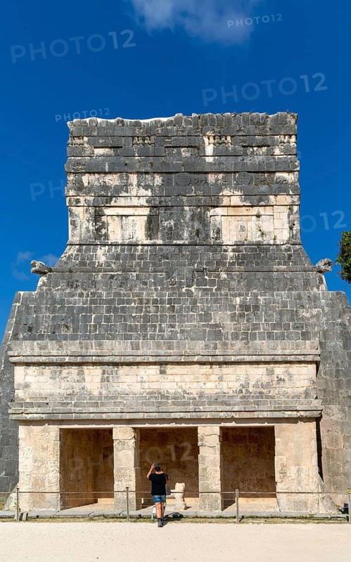 Temple of the Jaguars, Templo de los Jaguares, Chichen Itzá, Mayan ruins, Yucatan, Mexico, Central America