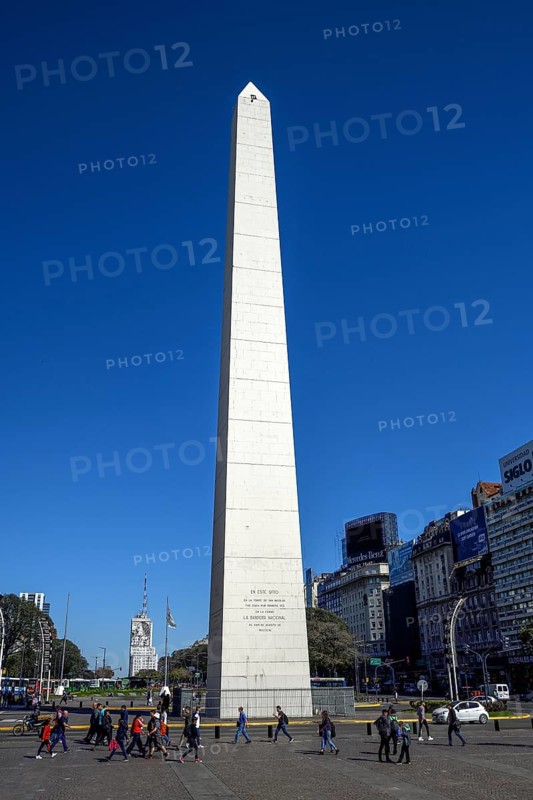Obelisco, Obelisk, Plaza de la República, Avenida 9 de Julio, Buenos Aires, Argentina, South America