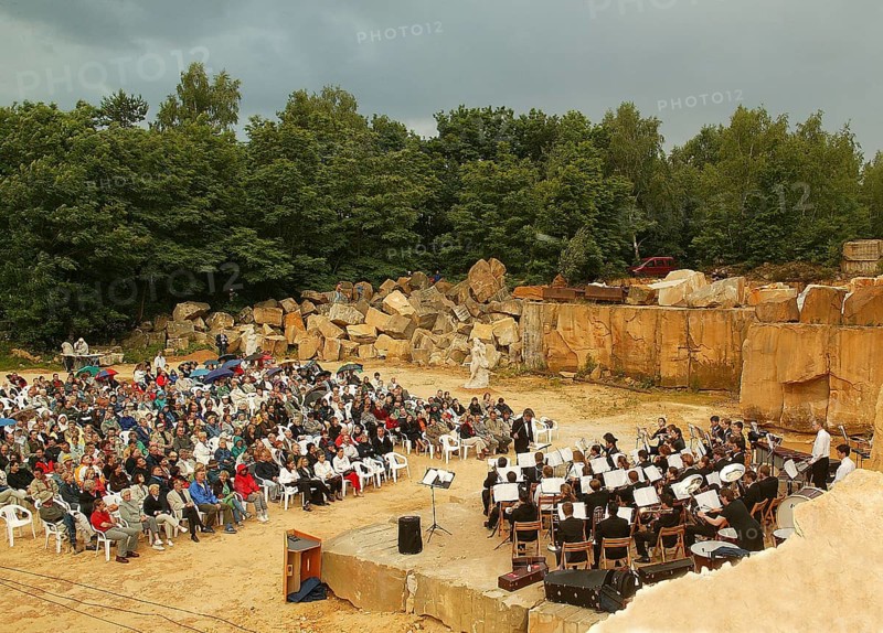 Sandstone & Music Festival The 17th Sandstone & Music Festival will be held at many of Saxony's most beautiful venues from 21 March 2009. From March to December, the festival under the direction of Ludwig Güttler will be dedicated to the Romantic period