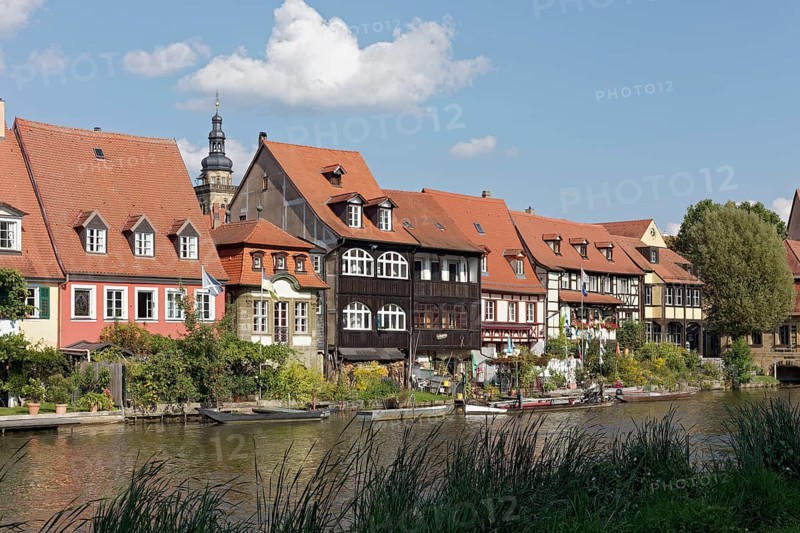 Idyllic residential buildings on the Regnitz, former fishermen's settlement, Little Venice Bamberg, Upper Franconia, Bavaria, Germany, Europe