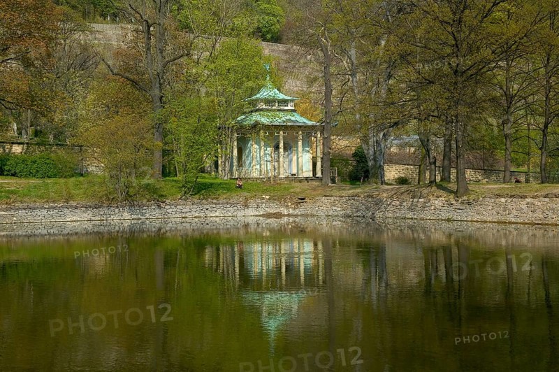 Pillnitz Pillnitz is a former suburb (incorporated in 1950) and current district of Dresden. Pillnitz has achieved supra-regional fame thanks to its palace and the associated park with the Pillnitz camellia. The park, which overlooks the banks of the Elbe and is surrounded by large green areas, is one of Dresden's tourist attractions