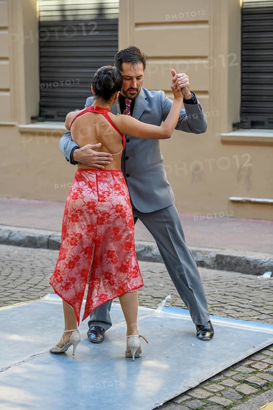 Tango dancer, street tango, near Plaza Dorrego, San Telmo district, Buenos Aires, Argentina, South America