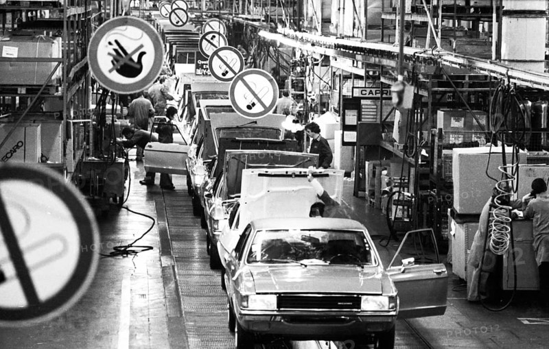 Car production at the Ford factory on 12.02.1976 in Cologne, Germany, Europe