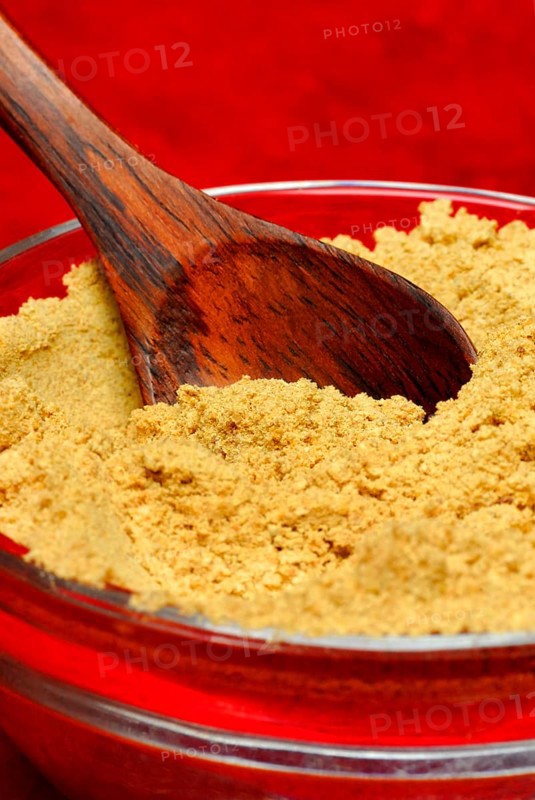 Asafoetidapowder in shell, ground , Asafoetida, Stink, Devil's dirt