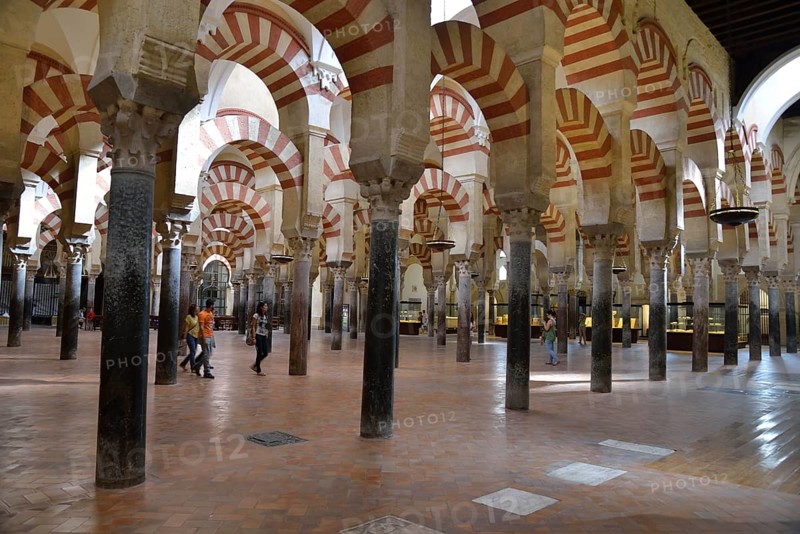 Horseshoe arches inside the Mezquita, Mosque–Cathedral of Córdoba, Cathedral of Our Lady of the Conception, Córdoba, Córdoba province, Andalusia, Spain, Europe