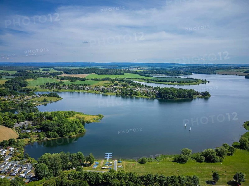 The Pöhl dam is the second largest dam in Saxony in terms of storage capacity and the third largest in terms of the height of the dam structure above the foundation and the water surface area. The dam is used for flood protection, service water supply, low water elevation, energy generation, recreation and as a transport structure