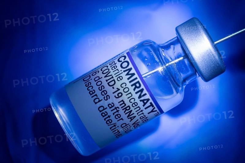 Symbol image Corona vaccine Comirnaty