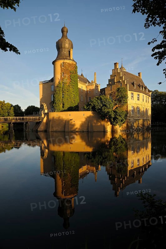 Gemen Castle, Borken, Münsterland, North Rhine-Westphalia, Germany, Europe