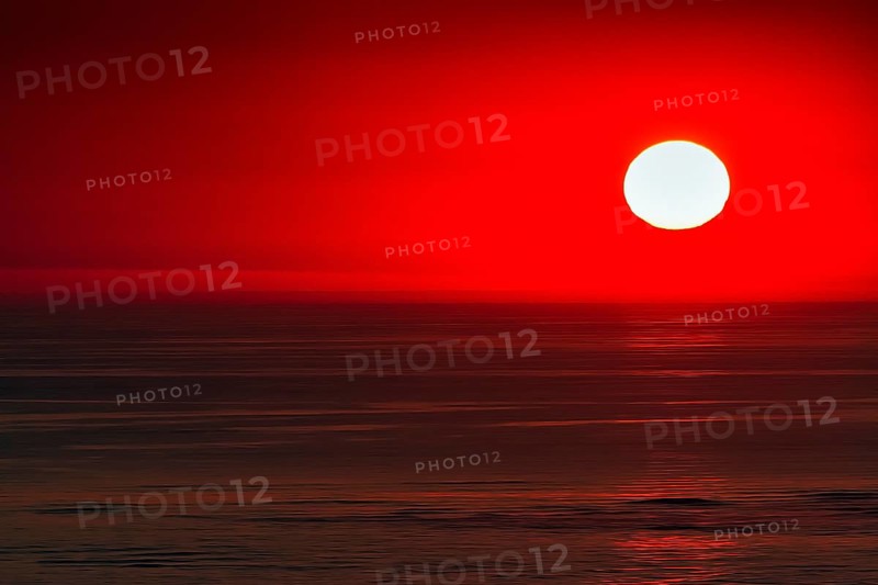 Red sunset in the haze, Bassin d'Arcachon, Bay of Biscay, France, Europe