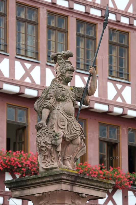 Minerva Fountain with figure, knight and lance, Römerberg, Old Town, Main, Frankfurt, Hesse, Germany, Europe