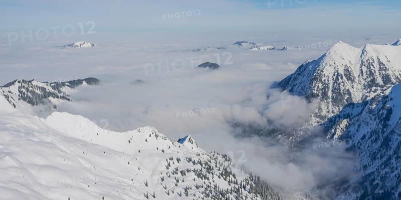 Mountain panorama from Nebelhorn, 2224m, into Rettenschwangtal, in the back on the left the Grünten, 1783m, Allgäu Alps, Allgäu, Bavaria, Germany, Europe