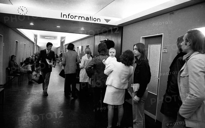 Unemployed or without an apprenticeship after leaving school was not uncommon in the 1970s, as seen here on 10.10.1974 in Cologne at the employment office, Germany, Europe
