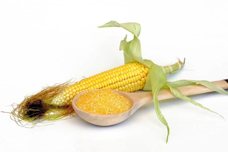 Polenta, maize, corn semolina, maize semolina, corn on the corn corn corn corn corn corn corn corn corn cob, maize flour, wooden spoon
