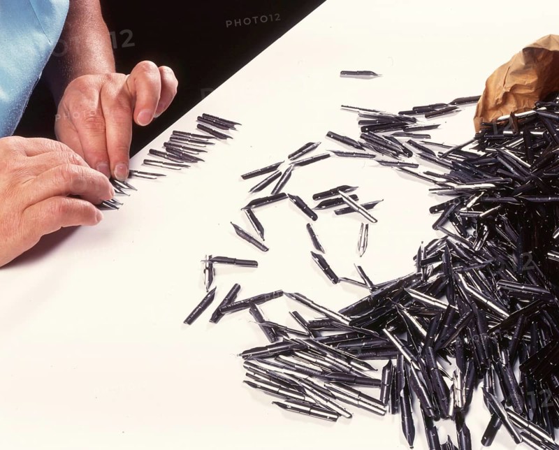 Drawing and writing pens and other office articles at the Brause company, here on 16. 10. 1995 in Iserlohn, are a long-standing trademark of their manufacture mainly by woman, Germany, Europe